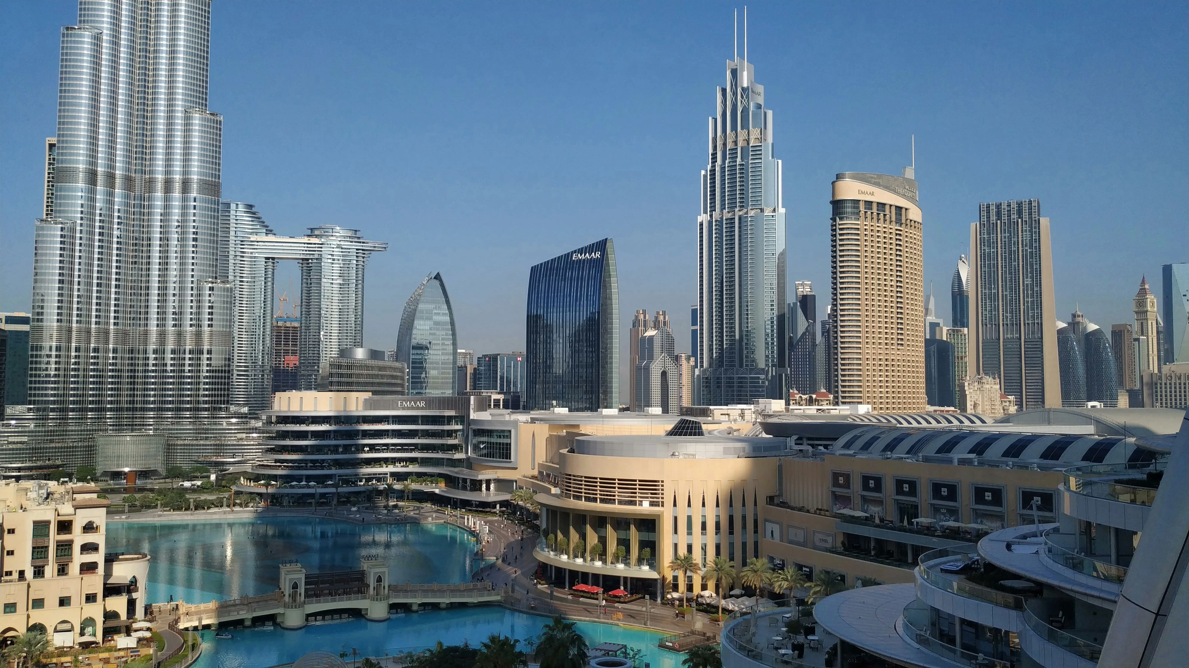 Dubai skyline linked to student and university planning