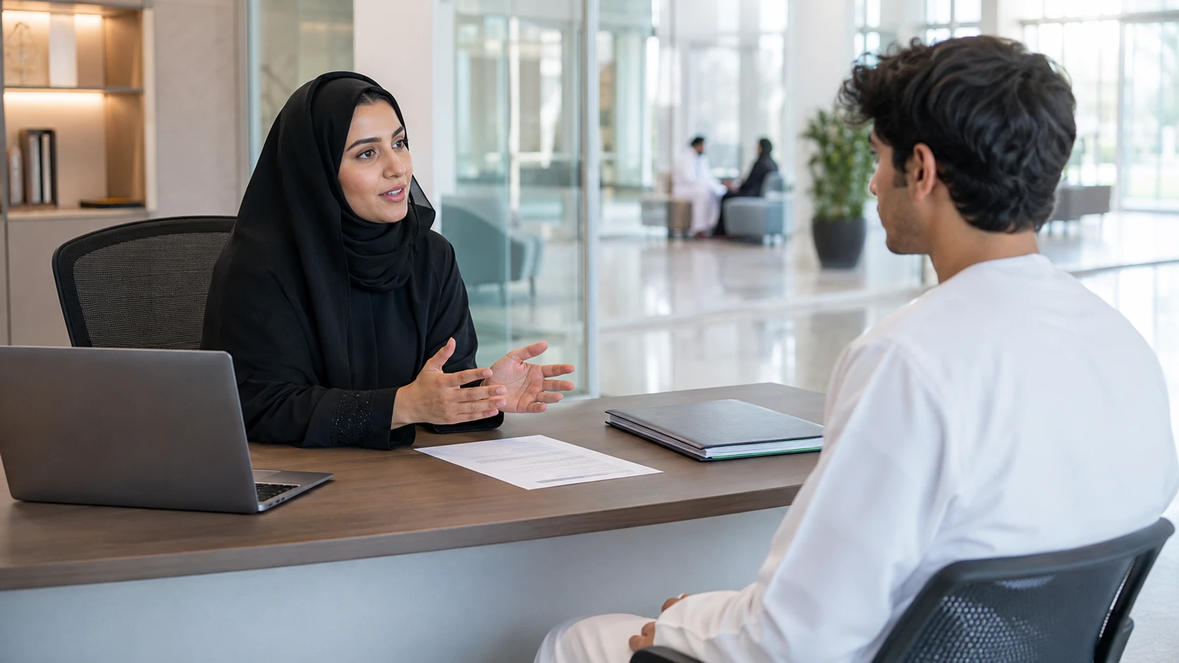 Student discussing internship options with a UAE adviser.